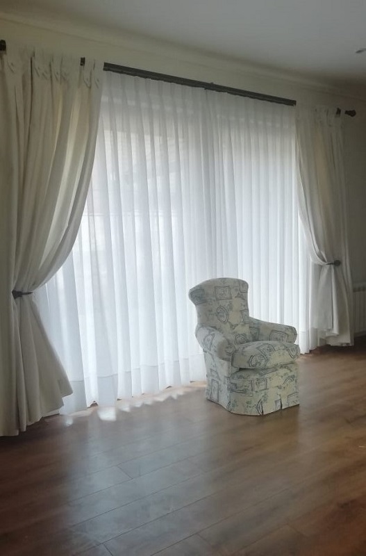 Cortina con Barra - Cortina con Presilla - cortinas de género Cortina con Barra