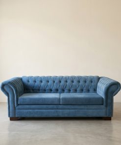 Sofá Chesterfield Capitone en Felpa Azul Petroleo