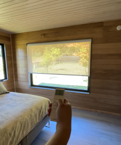Roller Screen Beige 5% Con Cenefa y Motorizado