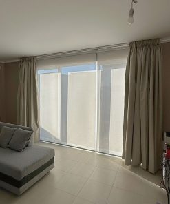 Roller Screen Blanco 5% + Cortinas Blackout
